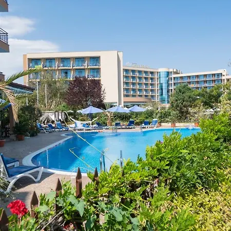 апартамент в комплекс Golden Beach, Sunny 公寓 *